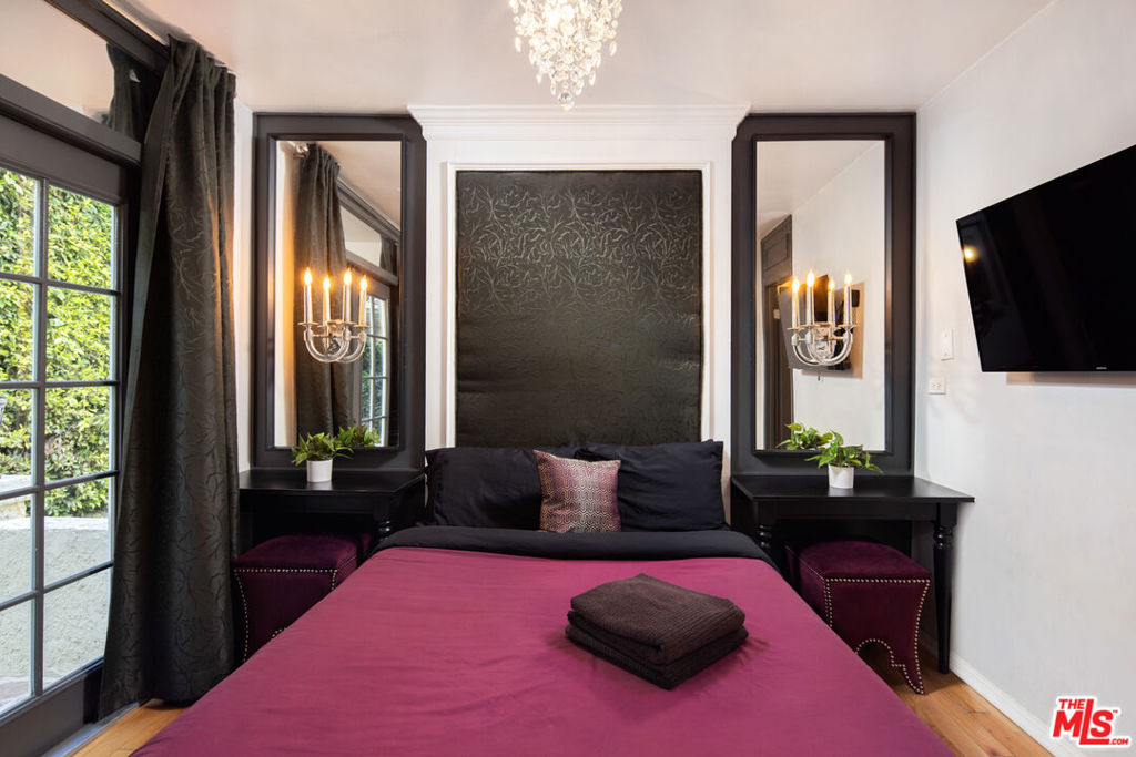 832 N Crescent Heights Boulevard