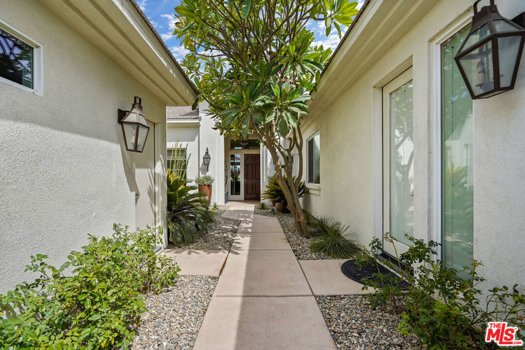51781 El Dorado Drive
