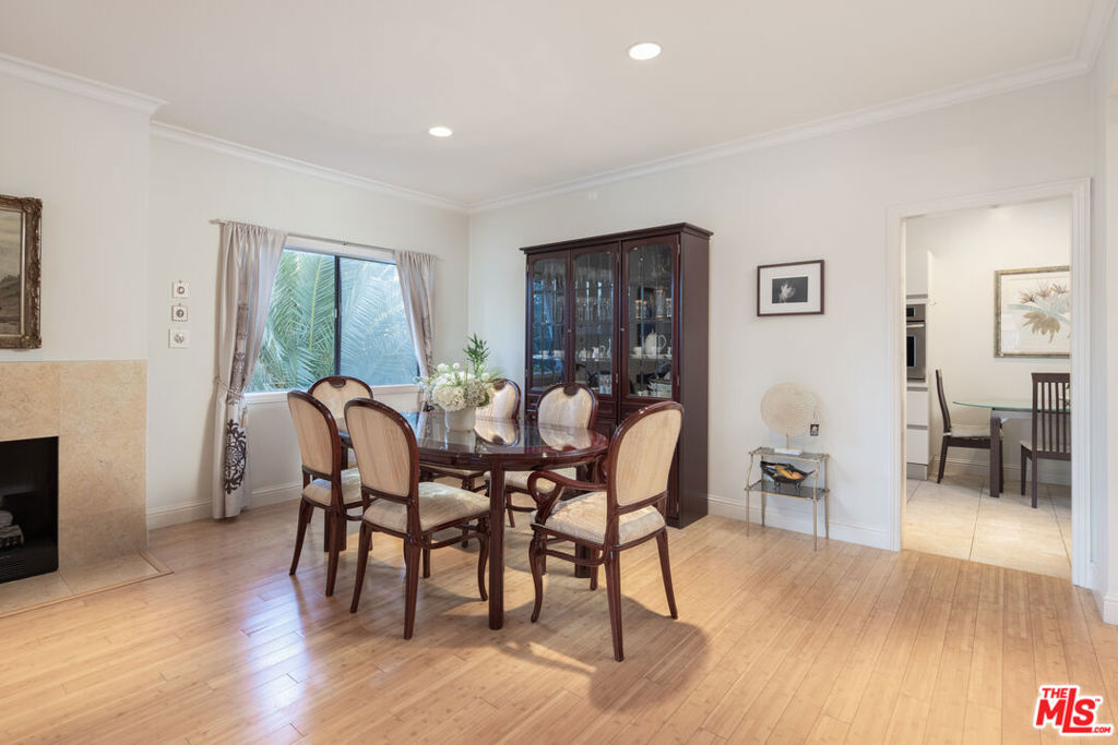 1944 Glendon Avenue Unit: 204