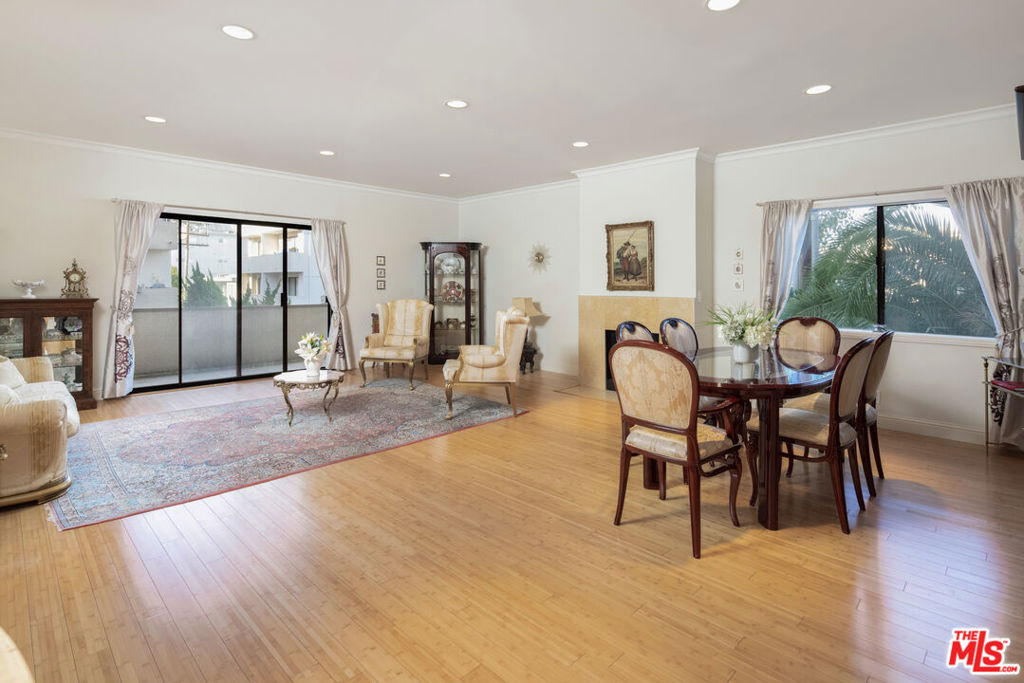 1944 Glendon Avenue Unit: 204