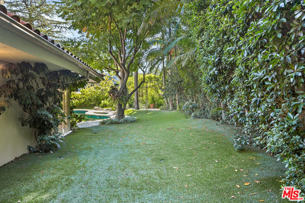 1681 Stone Canyon Road
