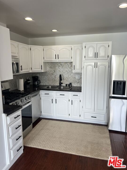 17350 Sunset Boulevard Unit: 404c