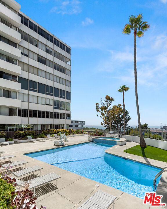 17350 Sunset Boulevard Unit: 404c