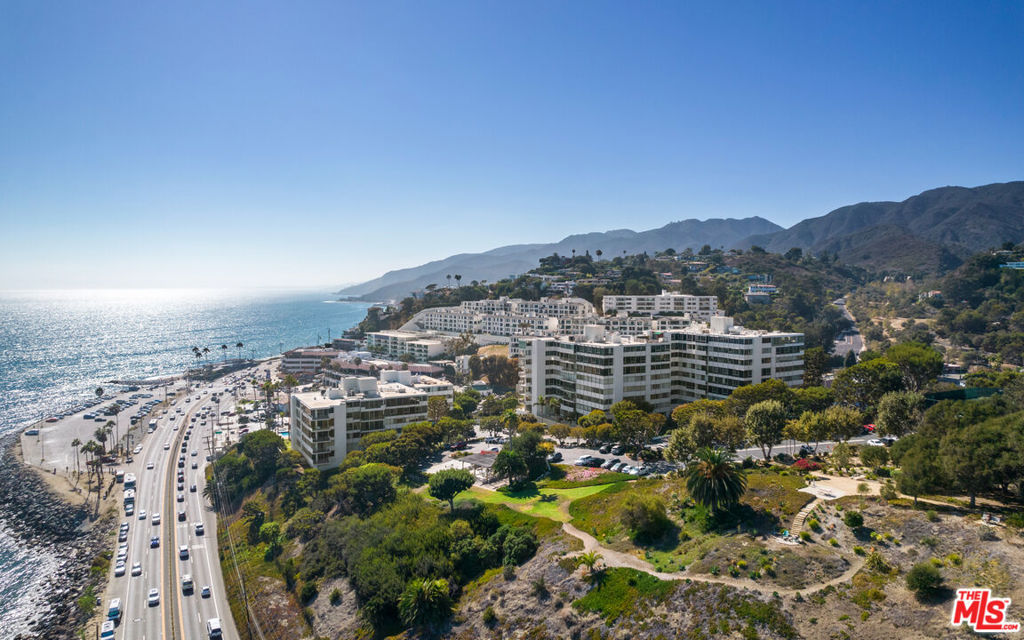 17350 Sunset Boulevard Unit: 404c