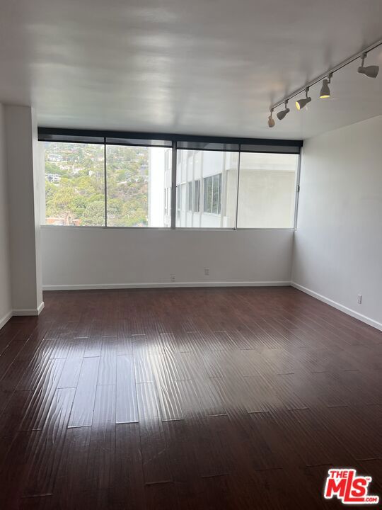 17350 Sunset Boulevard Unit: 404c