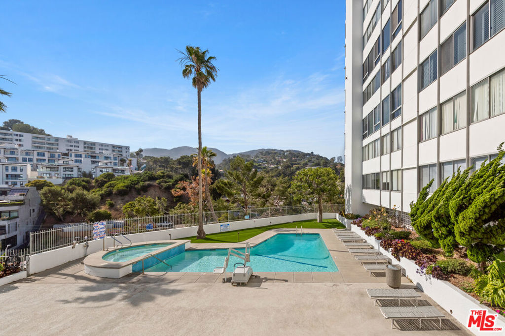 17350 Sunset Boulevard Unit: 404c