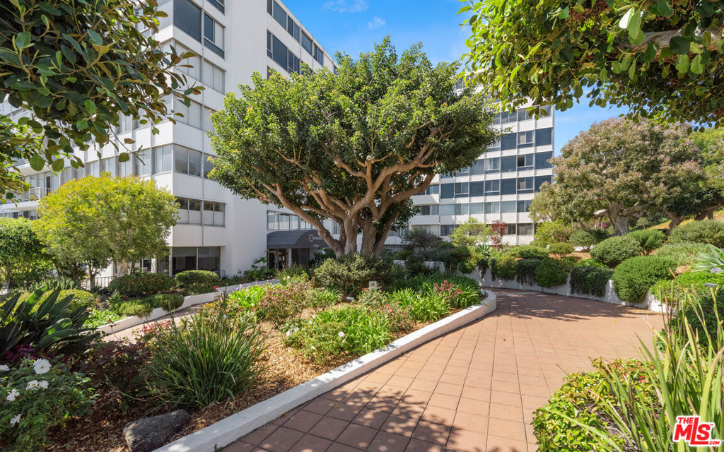 17350 Sunset Boulevard Unit: 404c