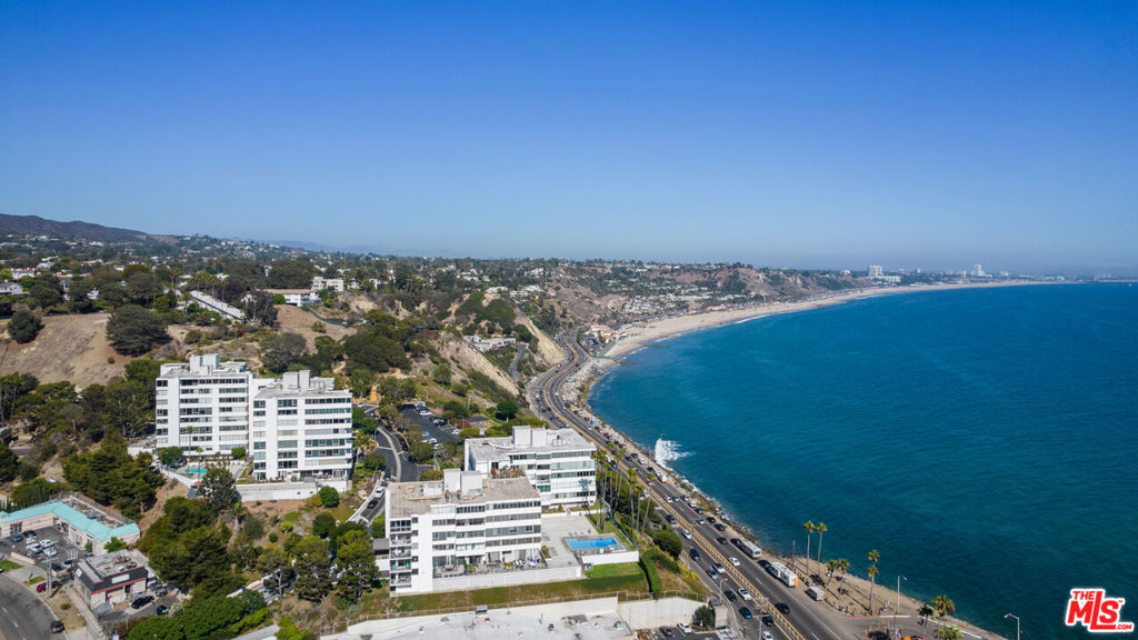 17350 Sunset Boulevard Unit: 404c