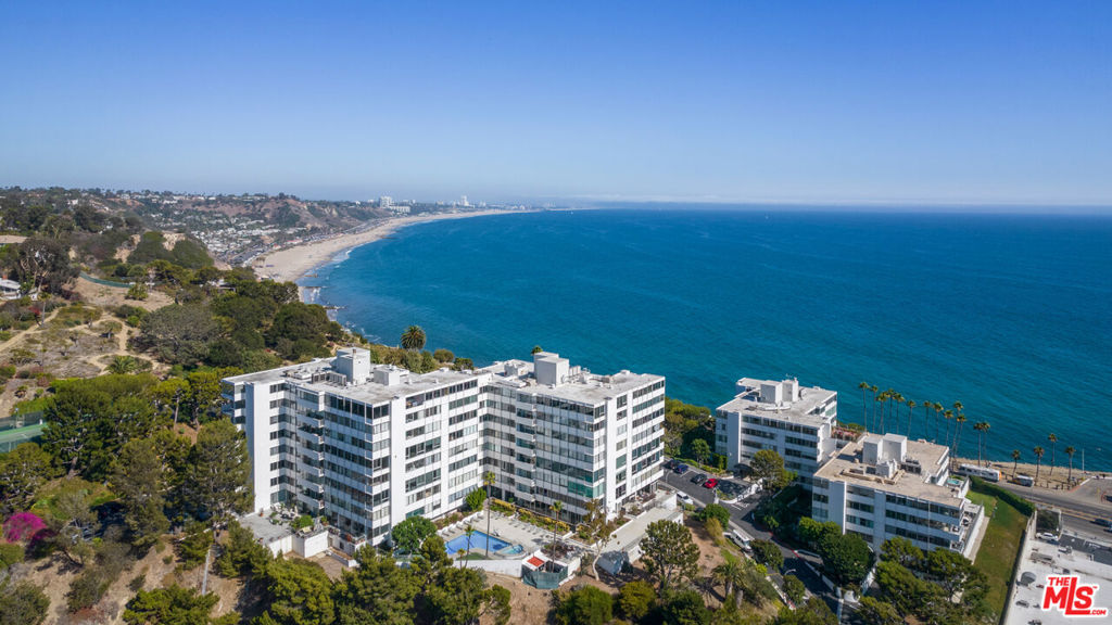 17350 Sunset Boulevard Unit: 404c