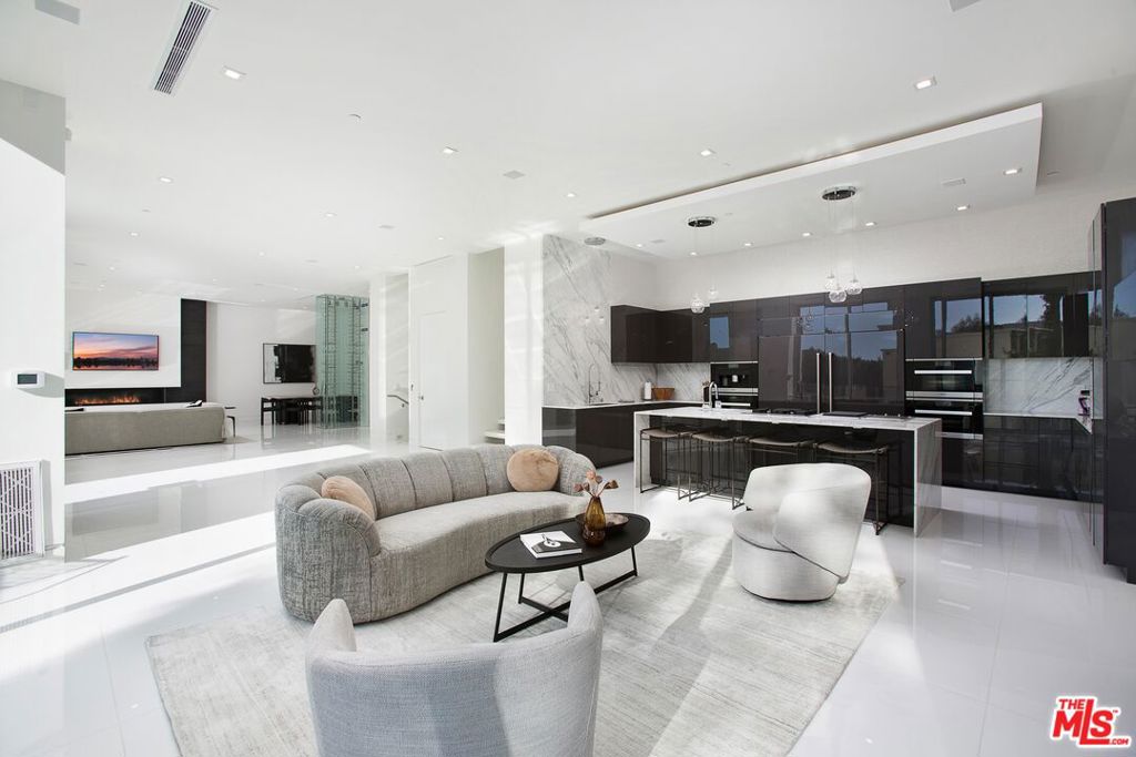 9459 Beverly Crest Drive