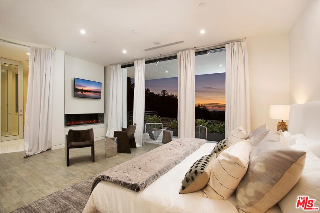 9459 Beverly Crest Drive