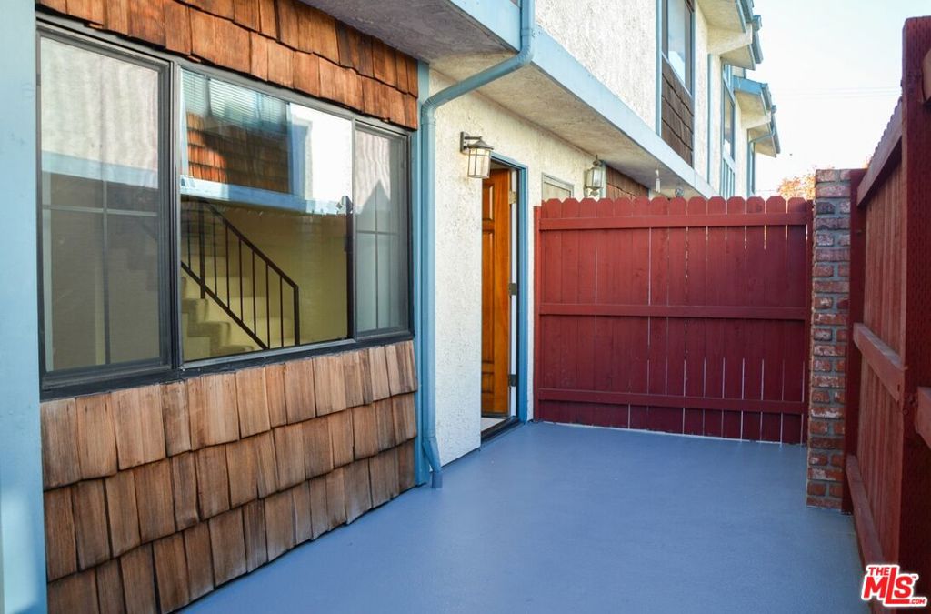 4229 W Rosecrans Avenue Unit: 4