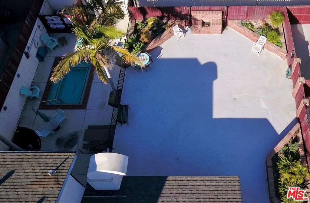 4229 W Rosecrans Avenue Unit: 4