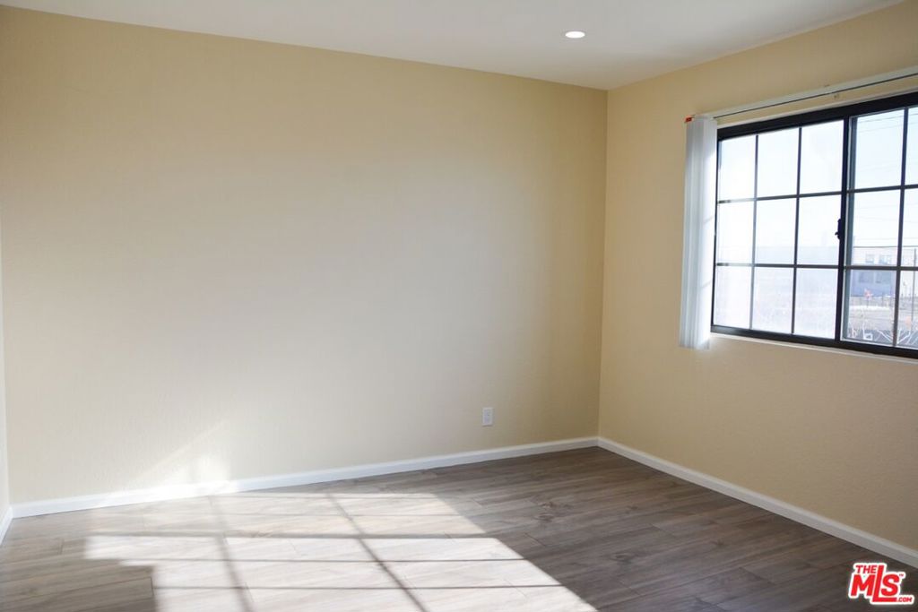 4229 W Rosecrans Avenue Unit: 4