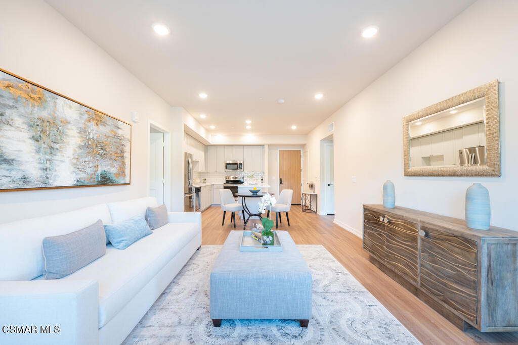 77 Conejo School Road 208