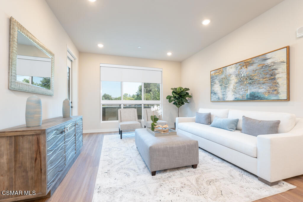 77 Conejo School Road 208