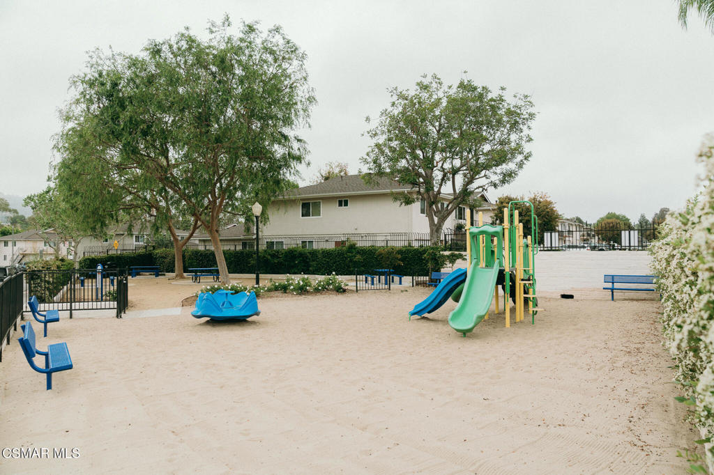 617 Avenida De La Plata