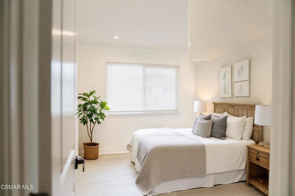 617 Avenida De La Plata