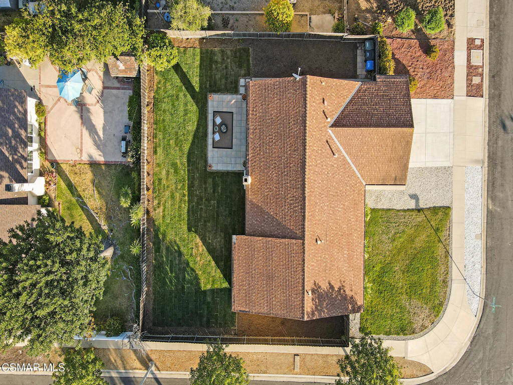 898 Oakmound Avenue
