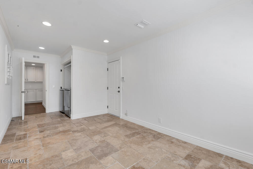 6344 Kerryhill Court