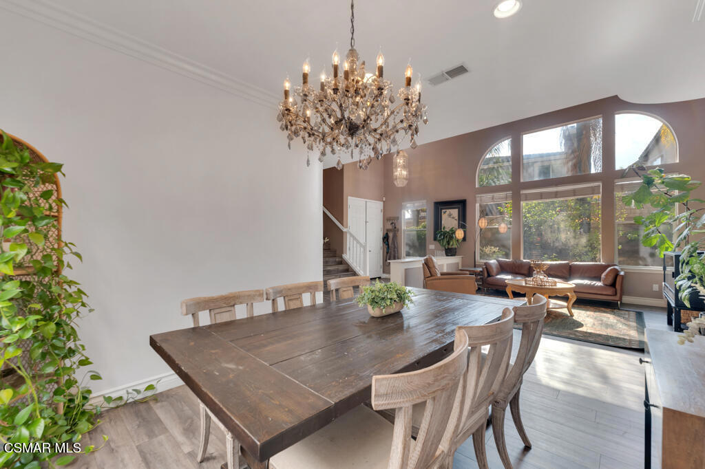 3023 Hollycrest Avenue