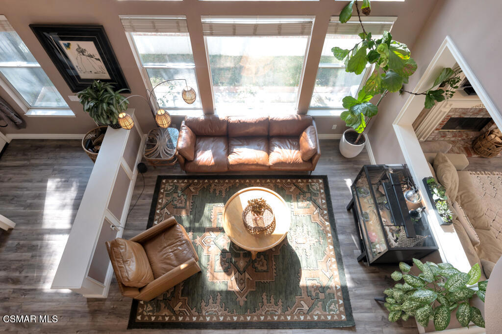 3023 Hollycrest Avenue