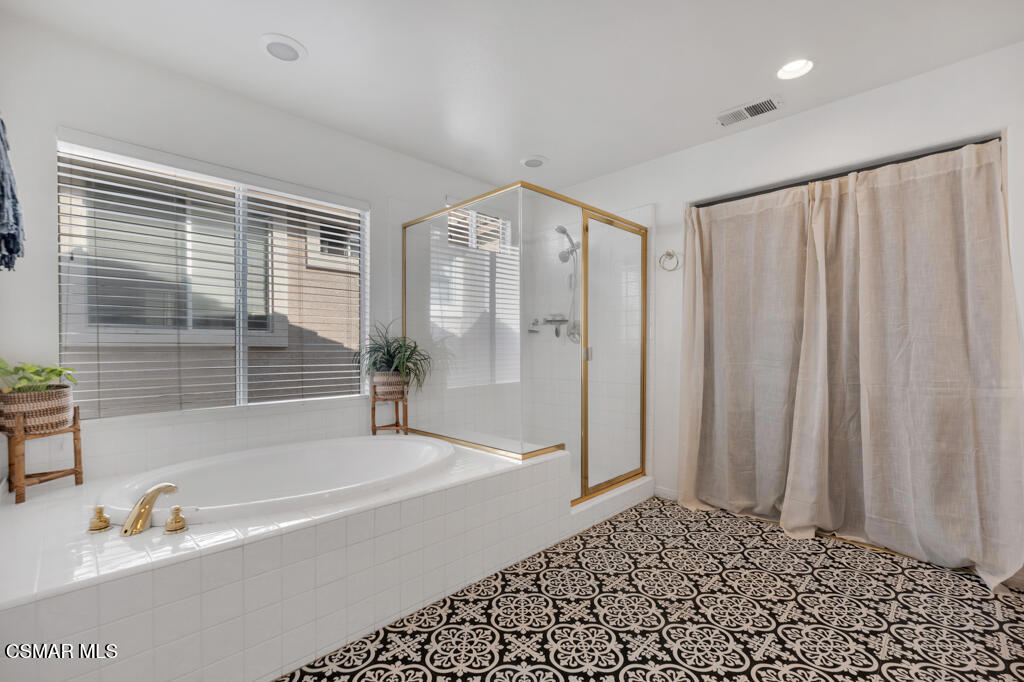 3023 Hollycrest Avenue