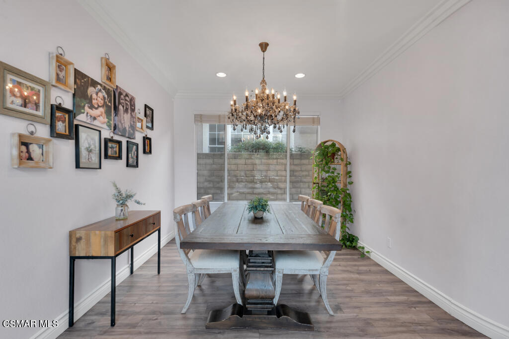 3023 Hollycrest Avenue