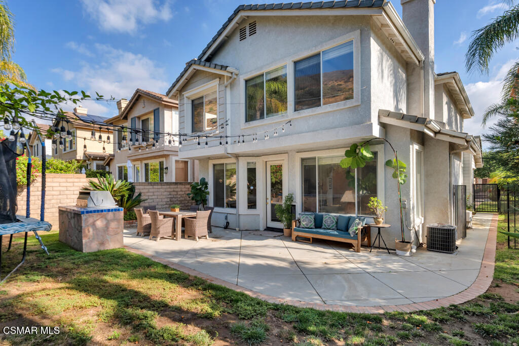 3023 Hollycrest Avenue