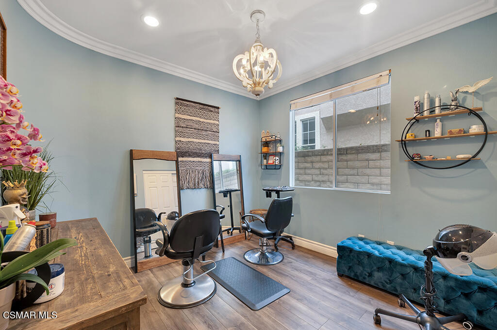 3023 Hollycrest Avenue