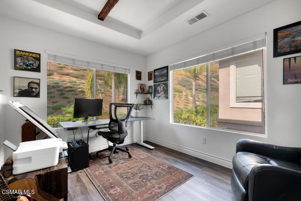 3023 Hollycrest Avenue