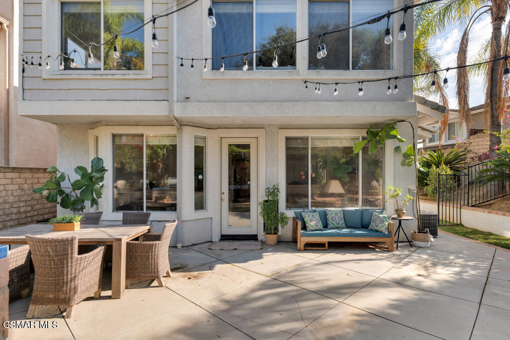 3023 Hollycrest Avenue