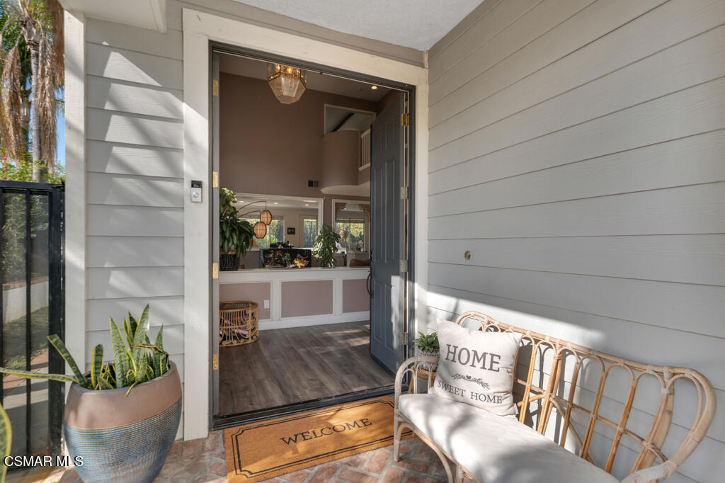 3023 Hollycrest Avenue