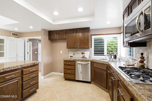 2058 Coleman CT