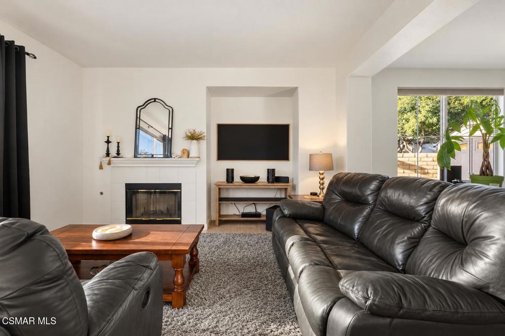 957 Entrada Drive