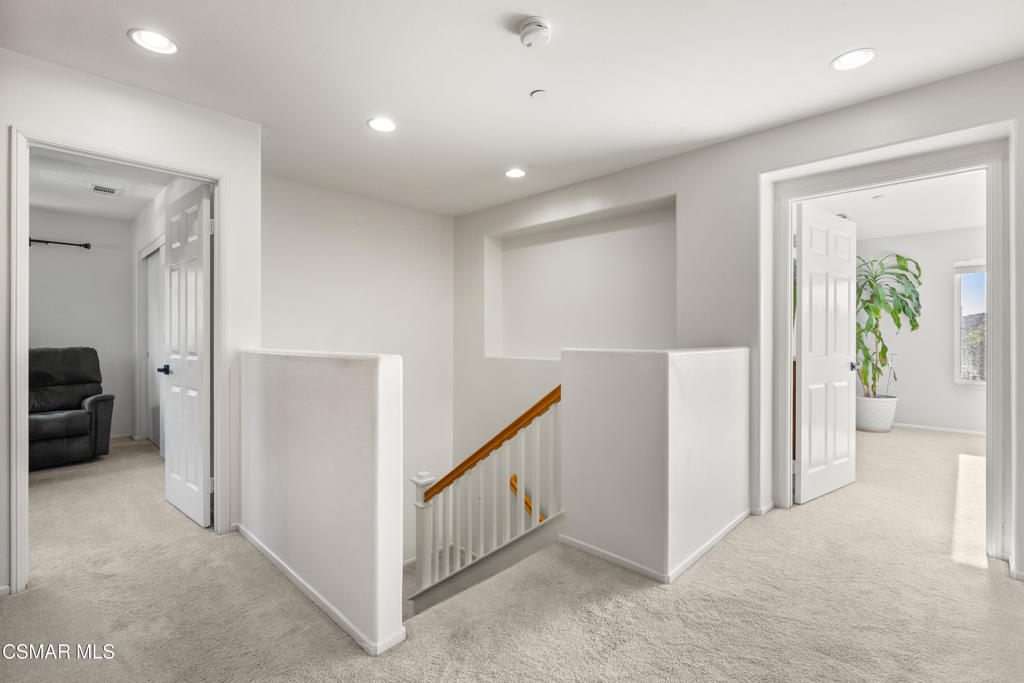 957 Entrada Drive