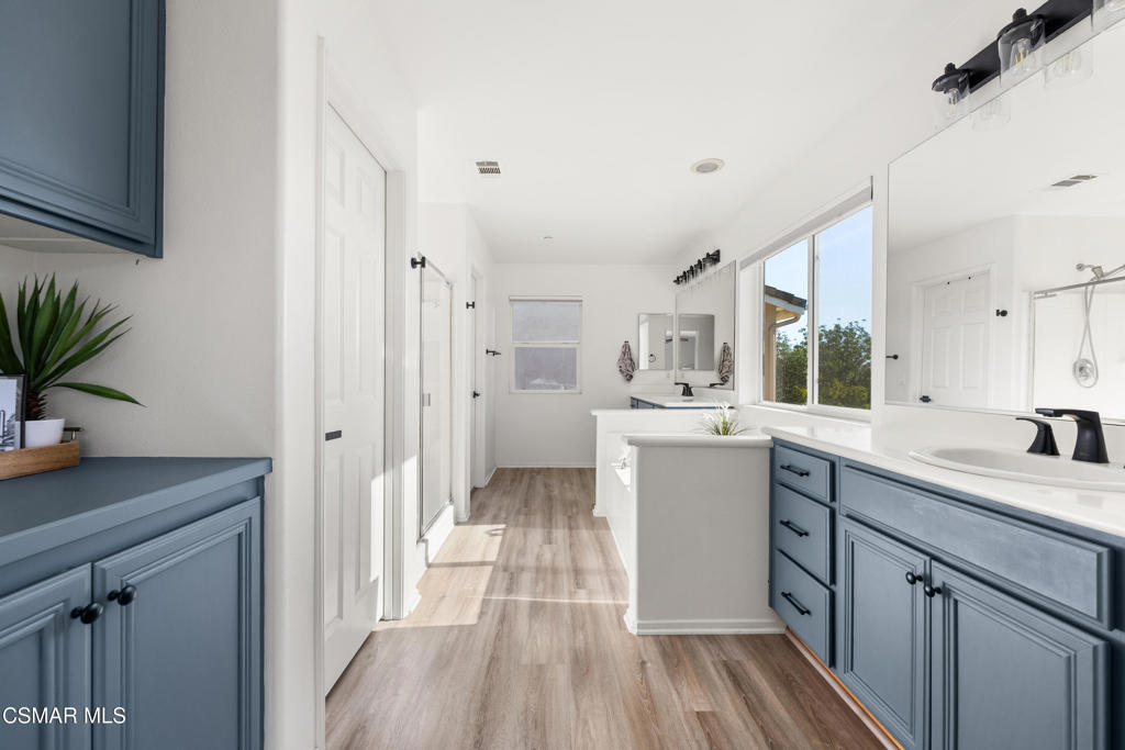 957 Entrada Drive