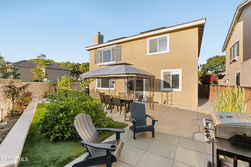 957 Entrada Drive