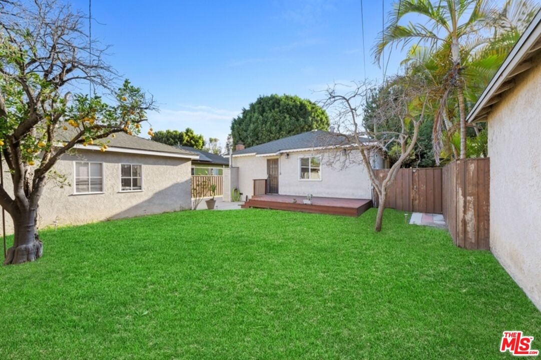4348 Globe Ave
