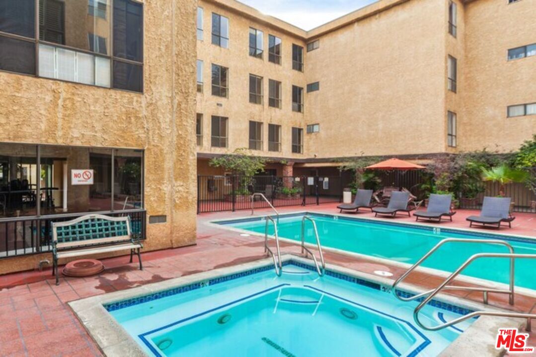 1735 N Fuller Ave Unit: 226