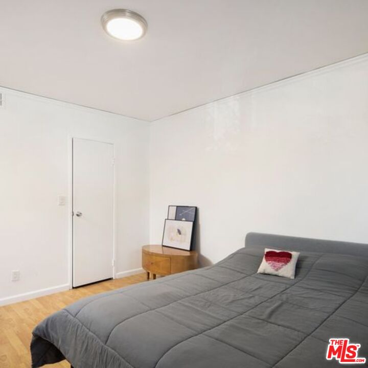 1735 N Fuller Ave Unit: 226