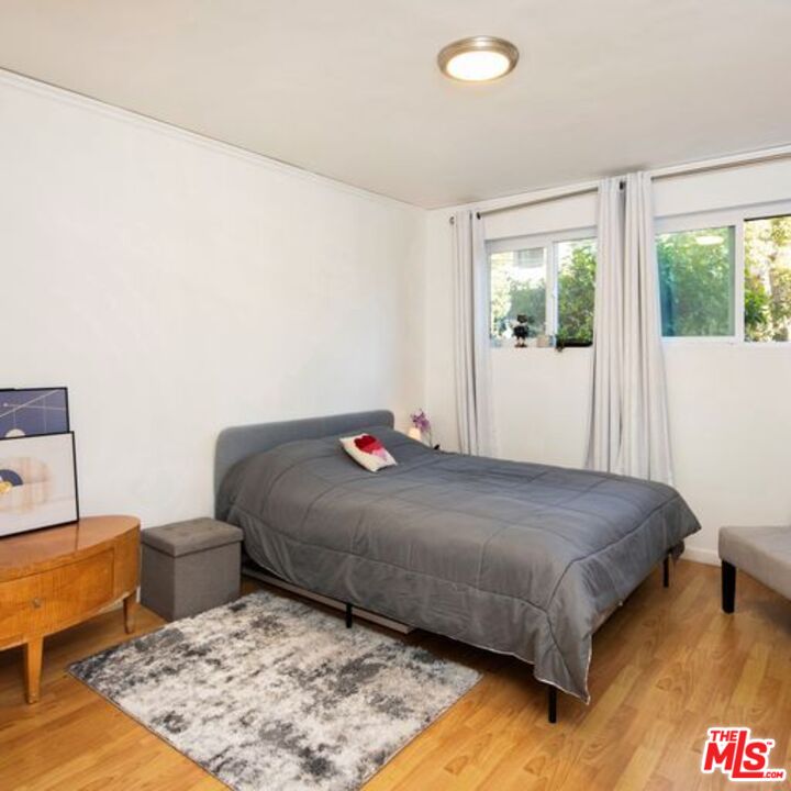 1735 N Fuller Ave Unit: 226