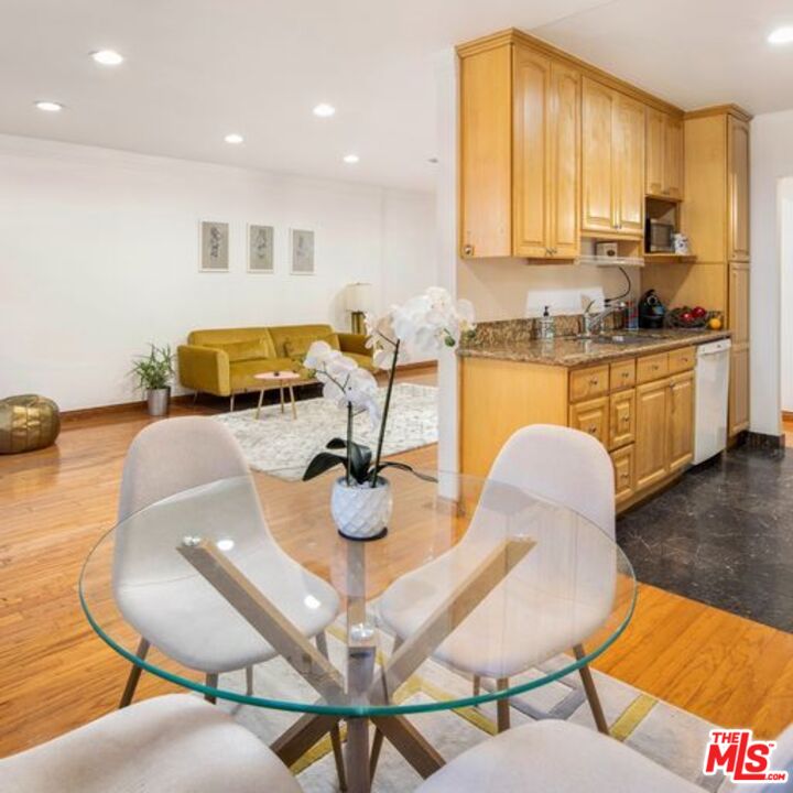 1735 N Fuller Ave Unit: 226