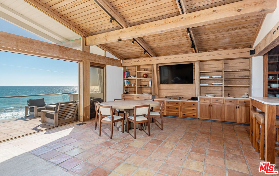 22148 Pacific Coast Hwy