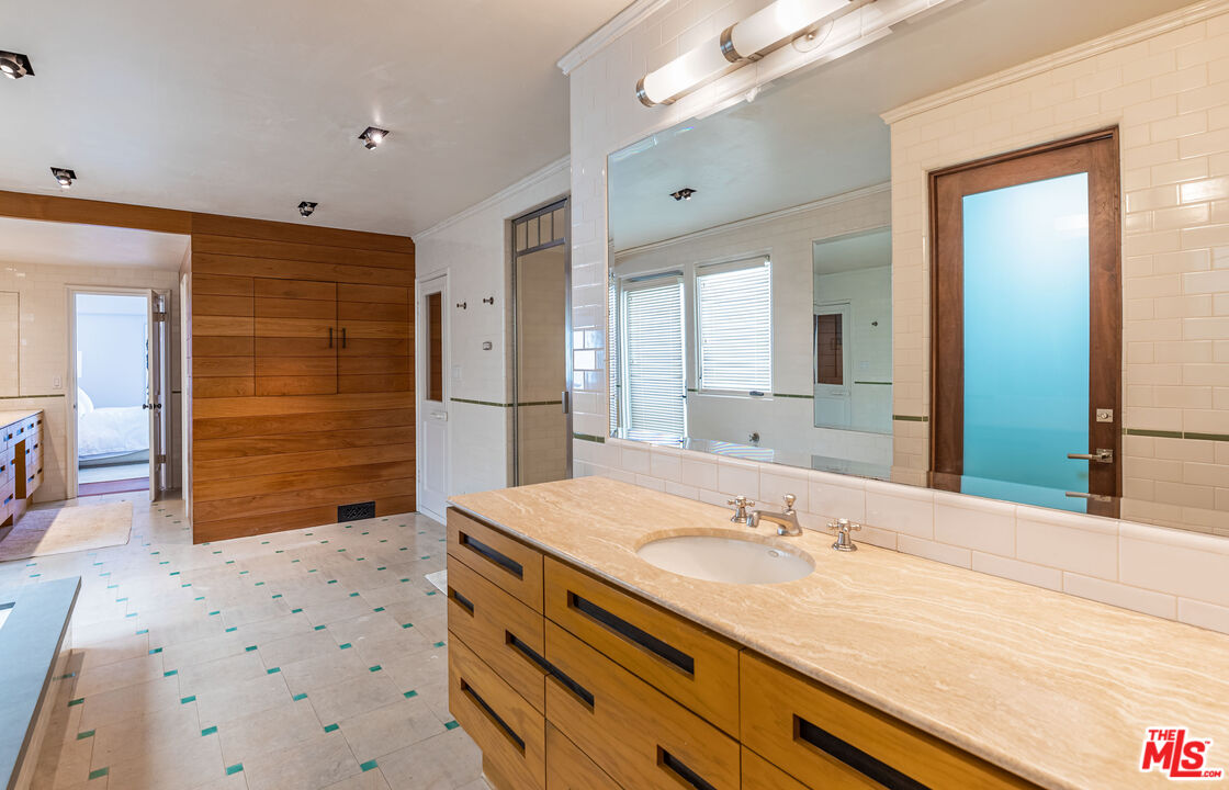 22148 Pacific Coast Hwy