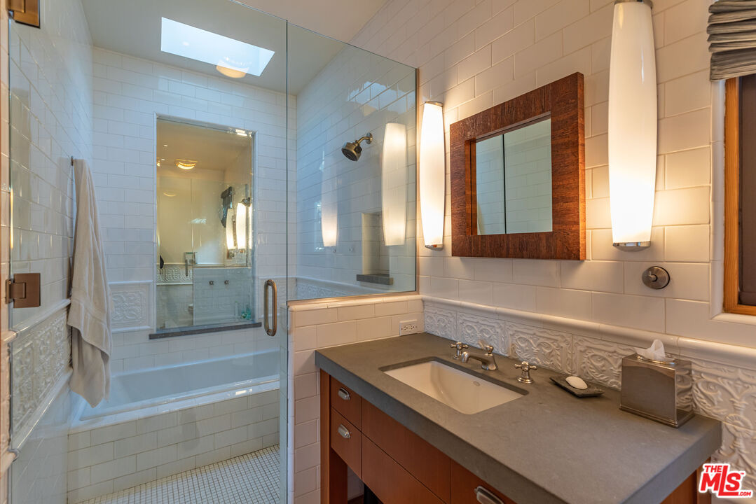 22148 Pacific Coast Hwy