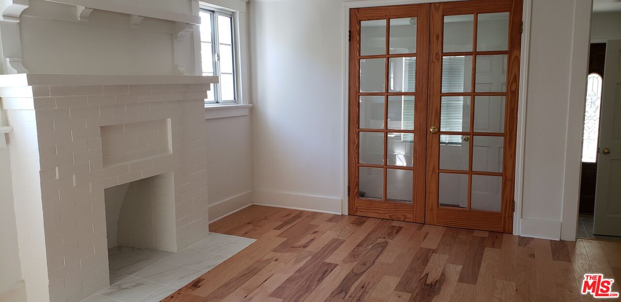 1128 N Commonwealth Ave