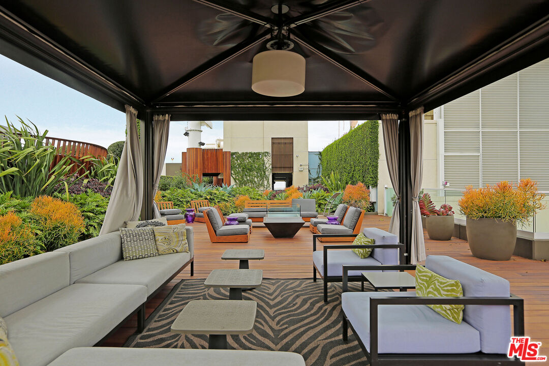 6250 Hollywood Blvd Unit: 8N