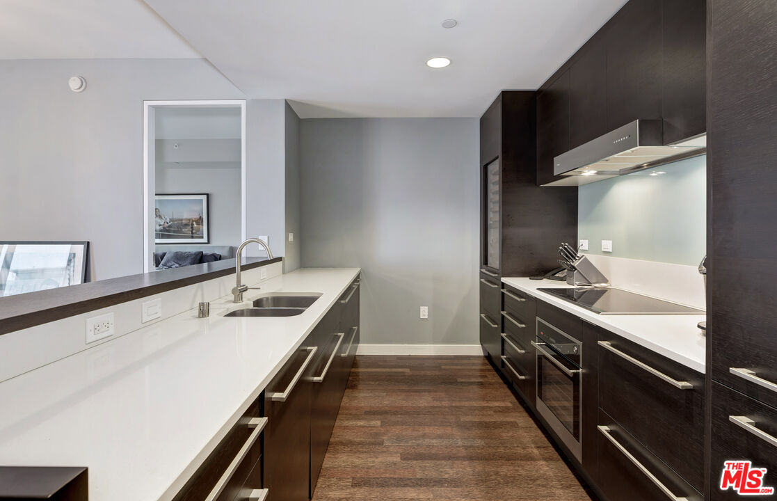 6250 Hollywood Blvd Unit: 8N