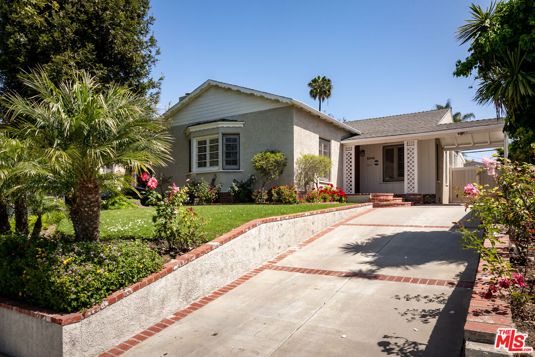 2342 Parnell Ave